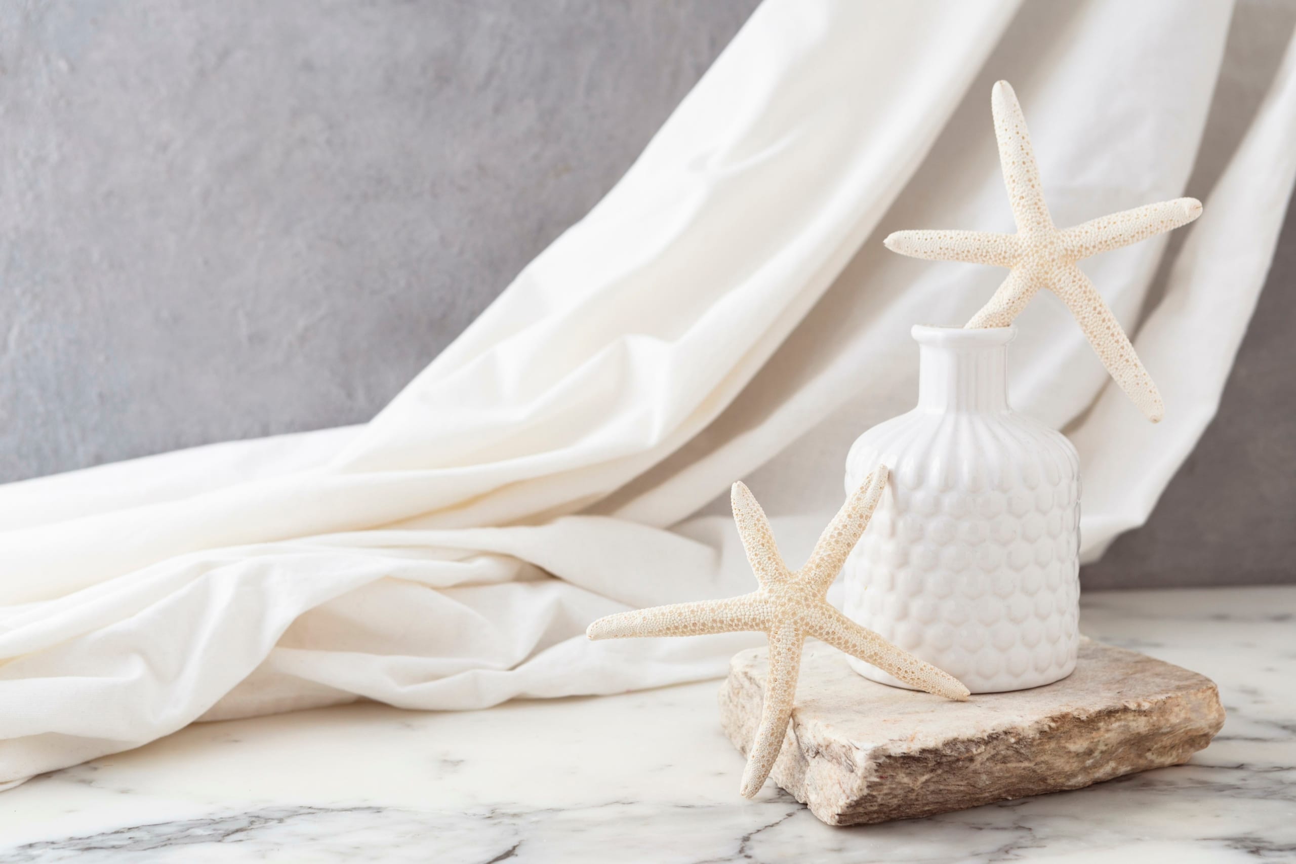 ceramic-vase-with-starfish